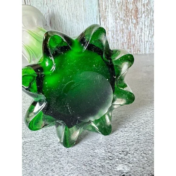 Jack-In-The-Pulpit Hand-Blown Art Glass Vase Green & White Ombre w/Purple Rim 12 - Picture 5 of 12